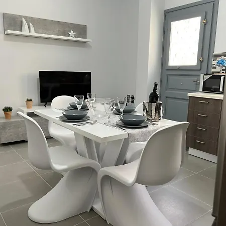 Thania's House ,4 Minutes From The Center Of Hermoulis *