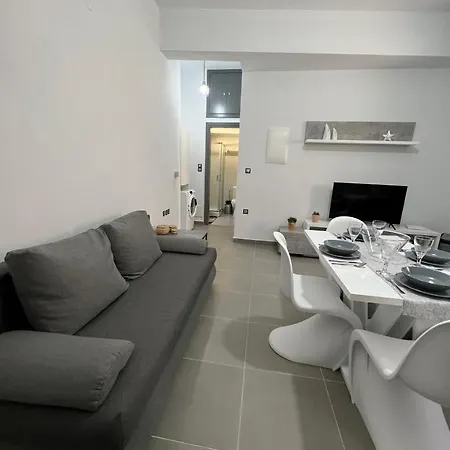 Apartment Thania's House ,4 Minutes From The Center Of Hermoulis Ermoupoli