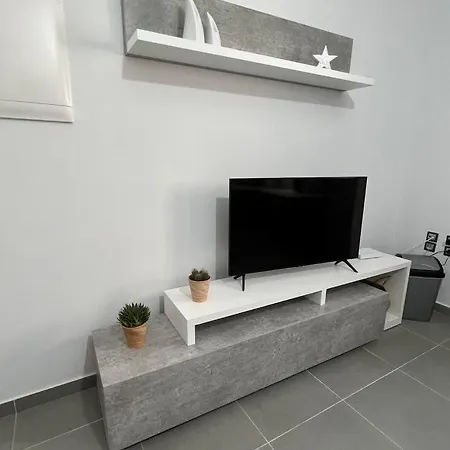 Apartment Thania's House ,4 Minutes From The Center Of Hermoulis