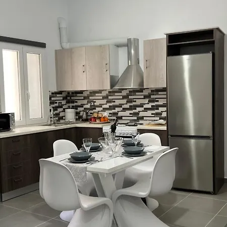 Thania's House ,4 Minutes From The Center Of Hermoulis Ermoupoli